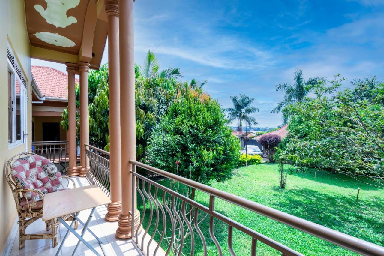 Airport Side Hotel Entebbe Exterior photo